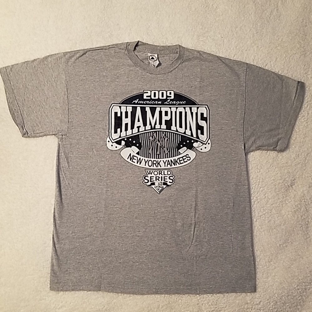 NY Yankees 2009 Champ T shirt Large Gray